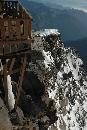 Alpy, Itálie, pohled z chaty Margherita 4.554 m n.m. do jihovýchodní stěny pod ní