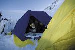 Výškový tábor CI ve výšce cca 5.600 m n.m. Pohodlí nám zabezpečuje stan ušitý na míru firmou Jurek S+R z látky od Hedvy a.s.